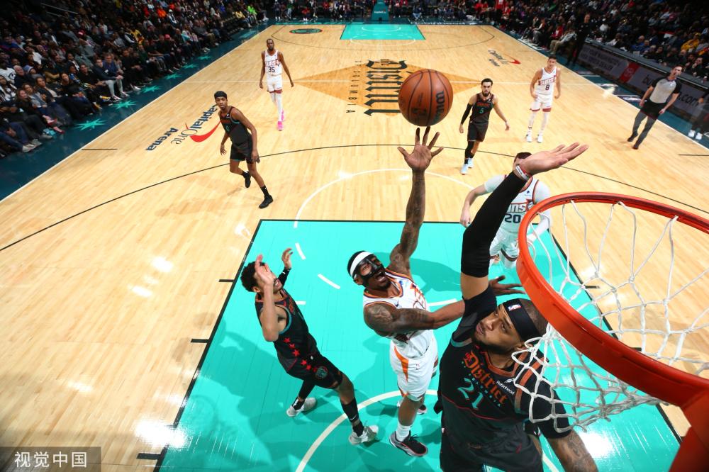 国女足的持 国女足的持