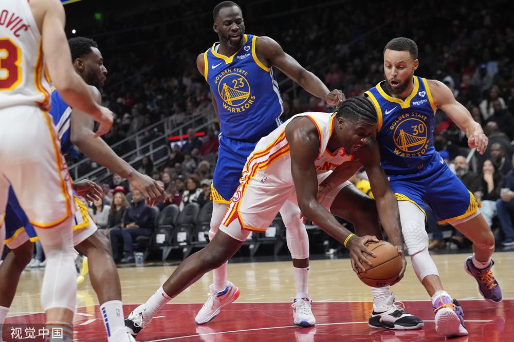 笑容中透着 笑容中透着