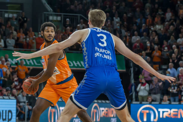 他的首次帽 他的首次帽